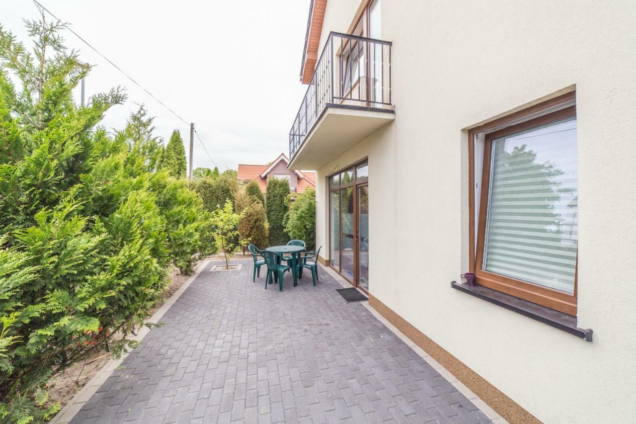 Alda-Pokoje Goscinne Nad Morzem Dziwnów Exteriör bild